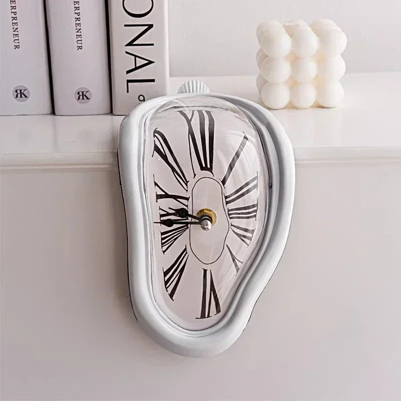 OROLOGIO BIANCONIGLIO - MATRIX IL TEMPO NON ESISTE - SCOPRI QUANTO È PROFONDA LA SUA TANA