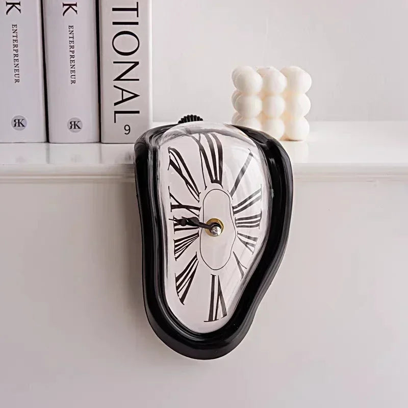 OROLOGIO BIANCONIGLIO - MATRIX IL TEMPO NON ESISTE - SCOPRI QUANTO È PROFONDA LA SUA TANA