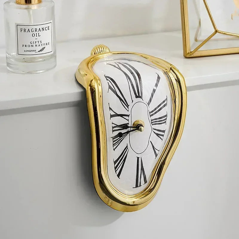 OROLOGIO BIANCONIGLIO - MATRIX IL TEMPO NON ESISTE - SCOPRI QUANTO È PROFONDA LA SUA TANA